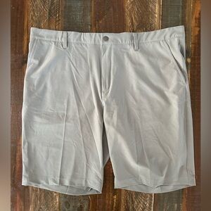 ADIDAS Men’s 42 Khaki Golf Shorts Ultimate 365 Performance